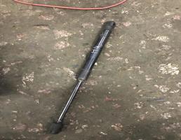 Амортизатор капота для Audi A6 (C7 4G)2011-2014  запчасти бу