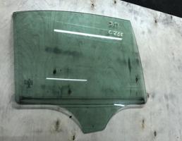 Стекло двери задней правой для Mercedes-Benz W205 C-classe 2014-2018  запчасти бу