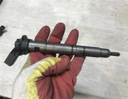 Форсунка дизельная для Audi Q7 (4L)  2005 - 2009  запчасти бу