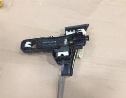 Кронштейн ручки для Mercedes-Benz W204 C-classe 2006-2011  запчасти бу