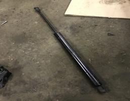 Амортизатор крышки багажника для Volkswagen Sharan 1995-1999  запчасти бу