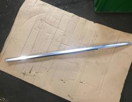 Молдинг стекла двери передней правой для Mercedes-Benz W205 C-classe 2014-2018  запчасти бу