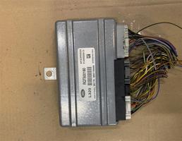 Блок управления пневмоподвеской для Land Rover Range Rover Sport L320 2005-  запчасти бу