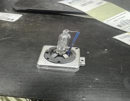 лампа ксеноновая для Audi Q7 (4L)  2005 - 2009  запчасти бу