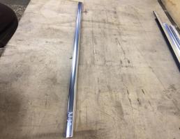 Молдинг стекла двери задней правой для Jaguar XJ 4 X351 351 2009-2015  запчасти бу