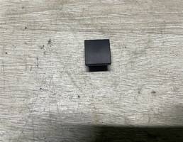 Заглушка для Volkswagen Golf VI 2009-2012  запчасти бу