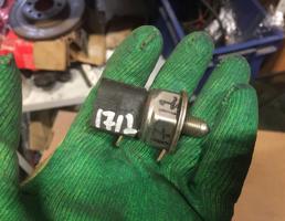 Датчик давления топлива для Audi A6 (C7 4G)2011-2014  запчасти бу