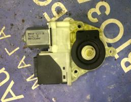 Мотор стеклоподъемника для Volkswagen Golf V 2003-2009  запчасти бу