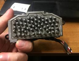 Резистор отопителя для Audi Q7 (4L)  2005 - 2009  запчасти бу