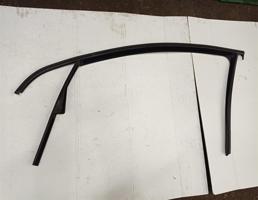 уплотнитель стекла двери передний левый для Volkswagen Golf V 2003-2009  запчасти бу