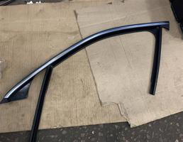 уплотнитель стекла двери передний левый для Mercedes-Benz W253 X253 GLC 2015-2019  запчасти бу