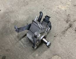 ТНВД ( Топливный насос ) для Volkswagen Passat (B7) 2011-2015  запчасти бу