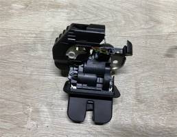 Замок багажника для Audi A6 (C7 4G)2011-2014  запчасти бу