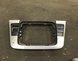 Декоративная рамка селектора передач для Volkswagen Passat (B6) 2005-2010  запчасти бу