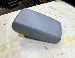 Подлокотник для Audi A6 (C7 4G)2011-2014  запчасти бу