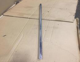 Молдинг стекла двери задней правой для Volkswagen Touareg 7L 2007-2010  запчасти бу