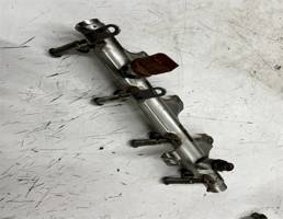 Рампа топливная для Skoda Octavia (A5 1Z-) 2008-2013 рестайлинг  запчасти бу