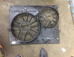 Диффузор вентилятора для Audi Q7 (4L)  2005 - 2009  запчасти бу