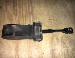 Ограничитель двери для Audi A6 (C7 4G)2011-2014  запчасти бу