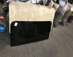 стекло люка заднее для Audi Q7 (4L)  2005 - 2009  запчасти бу