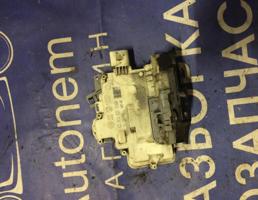 Замок двери задней правой для Volkswagen Passat (B6) 2005-2010  запчасти бу