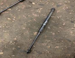 Амортизатор крышки багажника для Volkswagen Passat (B6) 2005-2010  запчасти бу