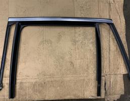 уплотнитель стекла двери задний левый для Mercedes-Benz W253 X253 GLC 2015-2019  запчасти бу