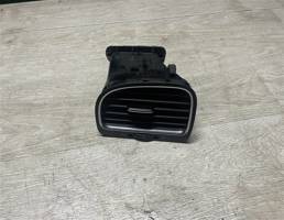 Дефлектор приточного воздуха для Volkswagen Golf VI 2009-2012  запчасти бу