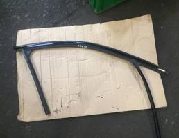 уплотнитель стекла двери передний правый для BMW X4 F26 2014-2018  запчасти бу