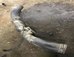 Патрубок для Audi Q7 (4L)  2005 - 2009  запчасти бу