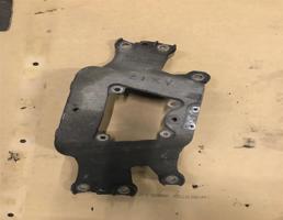 Опора КПП для Audi A6 (C6 4F) 2005-2008  запчасти бу