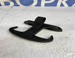 Крючок для сумок в багажник для Audi A6 (C7 4G)2011-2014  запчасти бу