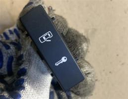 Кнопка центрального замка для Volkswagen Touareg 7L 2002-2006  запчасти бу