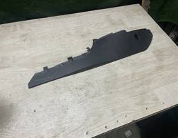 Накладка центральной консоли для Volkswagen Golf VI 2009-2012  запчасти бу