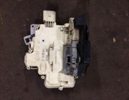 Замок двери задней правой для Audi Q7 (4L)  2005 - 2009  запчасти бу