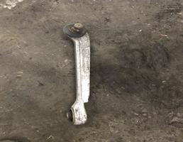 Рычаг передний верхний правый для Volkswagen Passat (B5) 1996-2000  запчасти бу