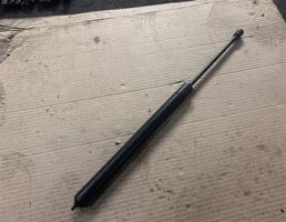 Амортизатор крышки багажника для Volkswagen Sharan 2000-2006  запчасти бу