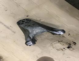 Кронштейн опоры двигателя для Audi Q7 (4L)  2009 - 2015 рестайлинг  запчасти бу