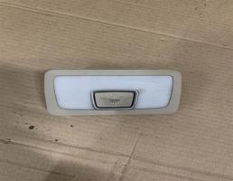 Плафон салонный для Audi Q7 (4L)  2005 - 2009  запчасти бу