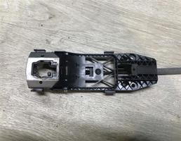 Кронштейн ручки для Volkswagen Tiguan 2007-2011  запчасти бу