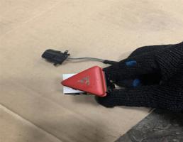 Кнопка аварийной сигнализации для Volkswagen Golf V 2003-2009  запчасти бу