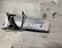 подушка безопасности в сиденье для Volkswagen Passat (B7) 2011-2015  запчасти бу