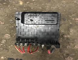 Блок предохранителей для Volkswagen Passat (B6) 2005-2010  запчасти бу