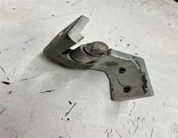 Петля двери задней левой верхняя для Skoda Octavia (A5 1Z-) 2008-2013 рестайлинг  запчасти бу