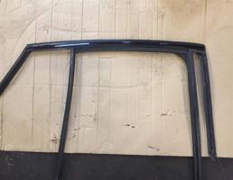 уплотнитель стекла двери задний правый для BMW X4 F26 2014-2018  запчасти бу