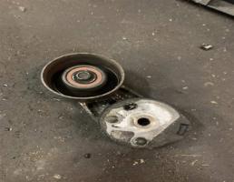 Натяжитель ремня для Land Rover Range Rover Sport L320 2005-  запчасти бу