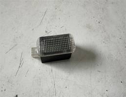 Плафон салонный для Audi A3 (8V) 2016-2019 рестайлинг  запчасти бу