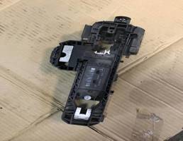 Кронштейн ручки для Mercedes-Benz W204 C-classe 2006-2011  запчасти бу