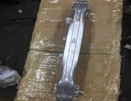 Усилитель переднего бампера для Audi A8 [D3,4E] 2004-2010  запчасти бу