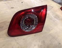 Фонарь задний внутренний правый для Volkswagen Passat (B6) 2005-2010  запчасти бу